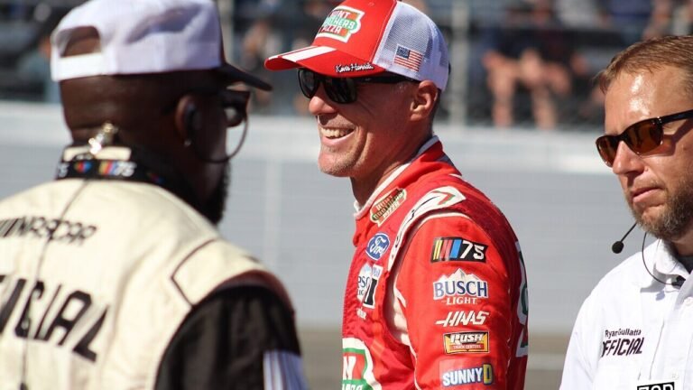 Kevin Harvick Picks Denny Hamlin to Win at Martinsville